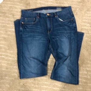 Tommy Bahama Standard Jean